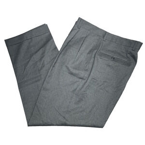 Jos A Bank Sig Collection Fits Mens 35x30 Gray Dress Pants Pleated Cuffed Wool